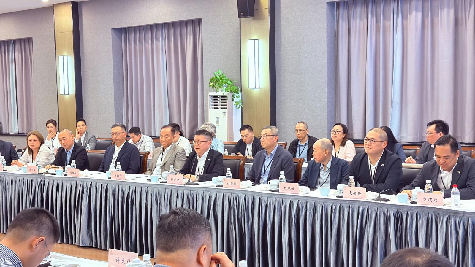 【上海市黃浦海外聯誼會訪問團來訪滬港社團總會】